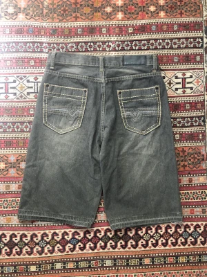 baggy jorts - längd: 62cm midja: 41cm