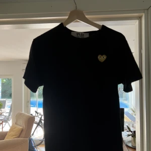 COMME DES GARÇONS PLAY  - St M Passar S/M