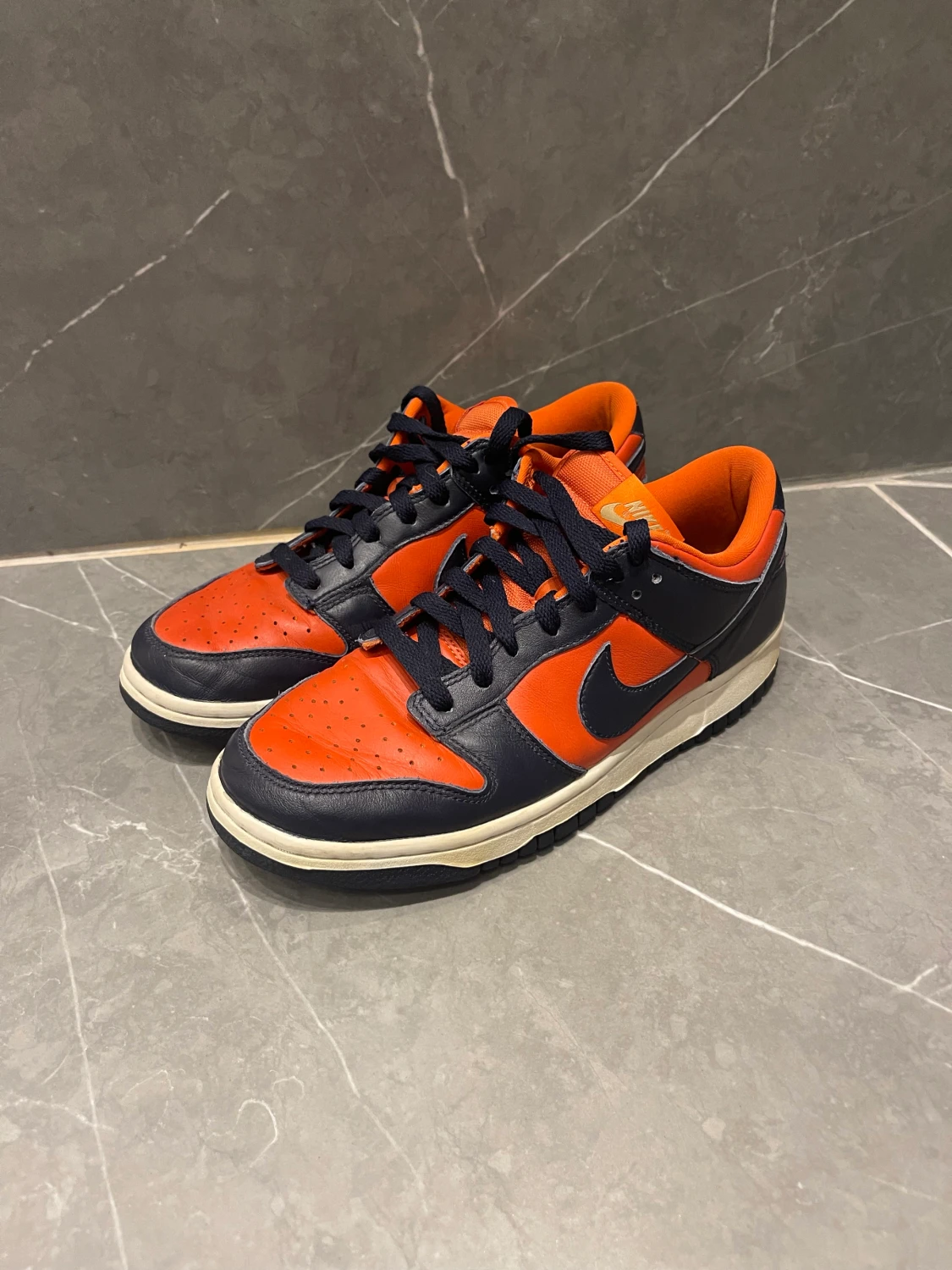 Dunk low university orange marine.