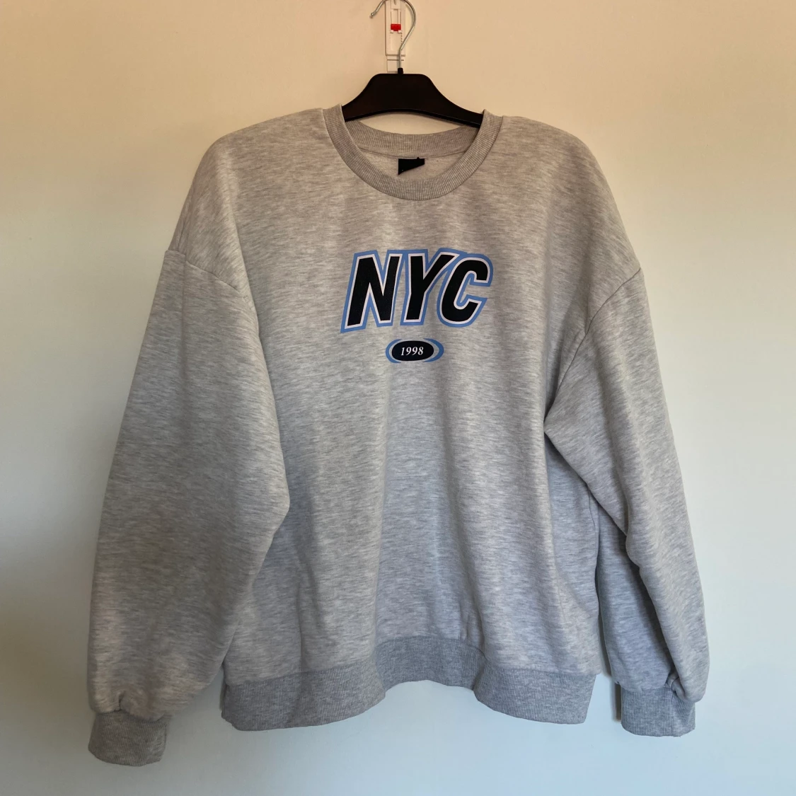 Grå sweatshirt 