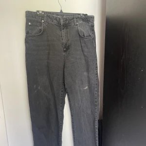 Svarta jeans - Fina jeans som sitter perfekt i längd (175)