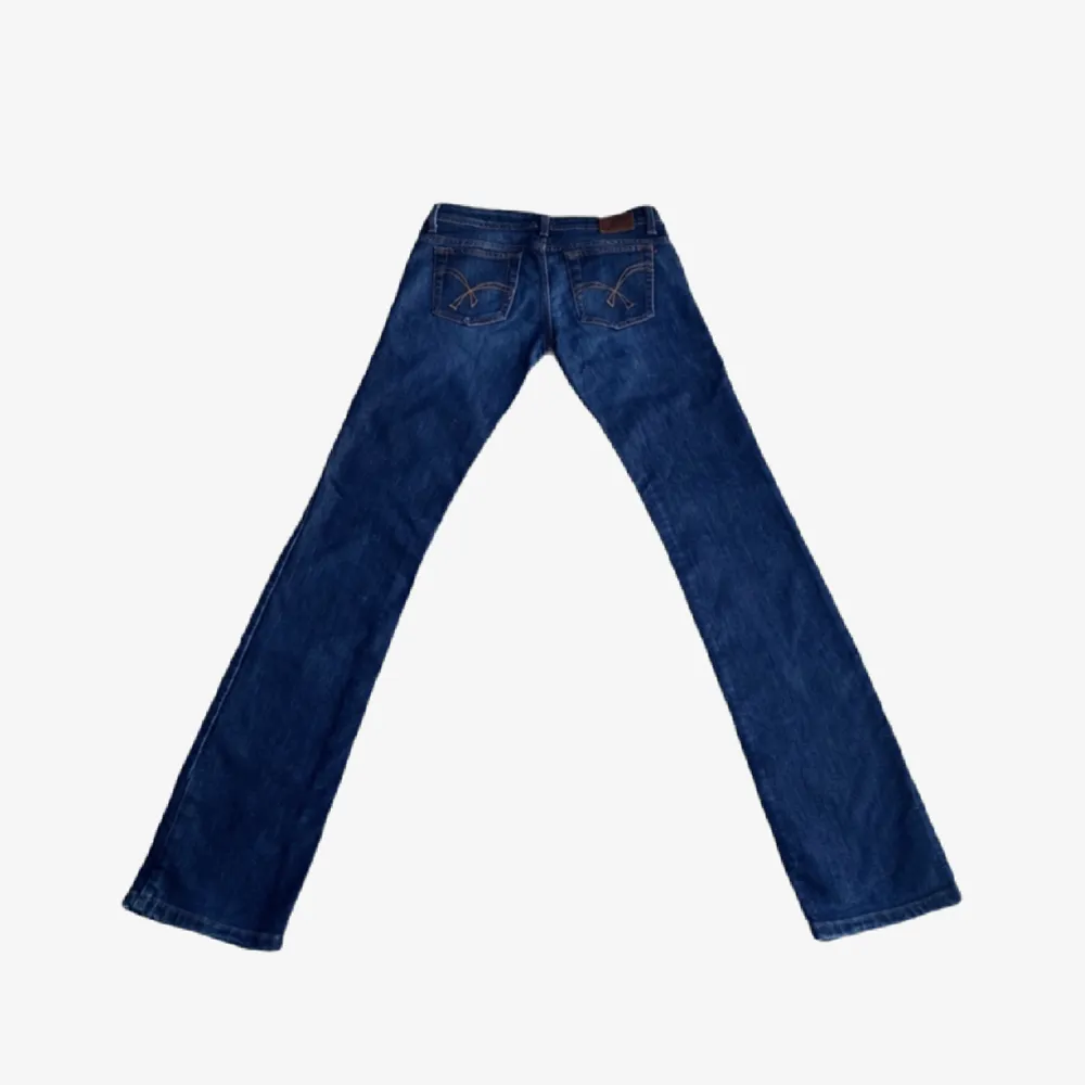 Jeans från Big Star i modellen Luna, midjemåttet är 37cm och innerbenslängden är 82cm💗. Jeans & Byxor.
