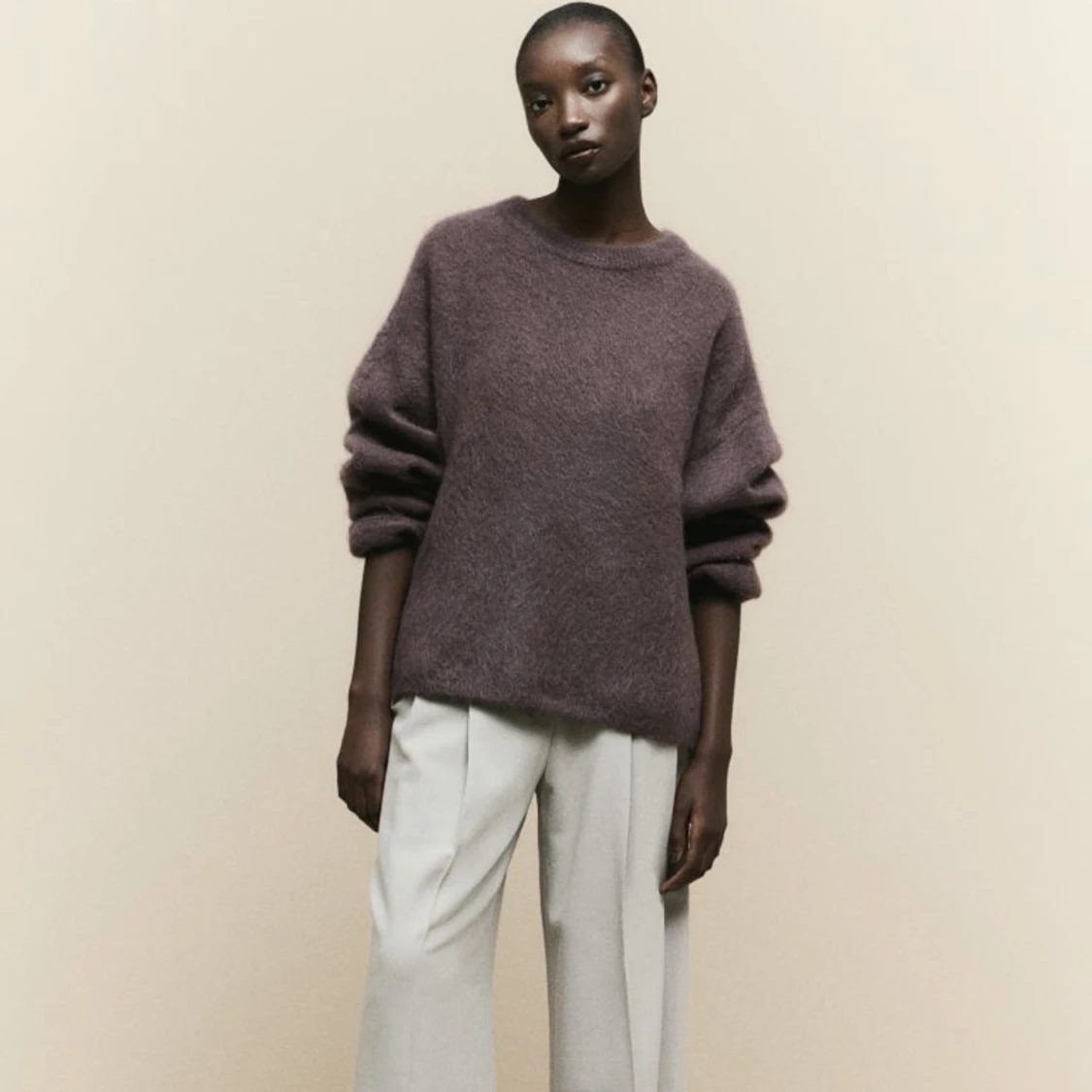 Slutsåld snygg stickad tröja - 90