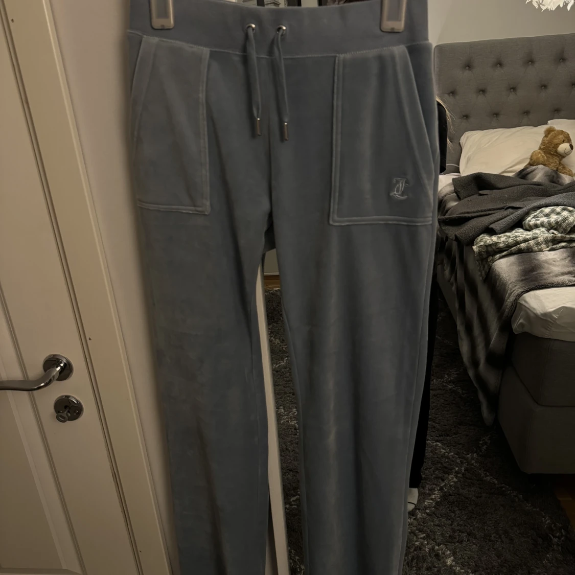 Ljus blåa juicy couture byxor  - 90