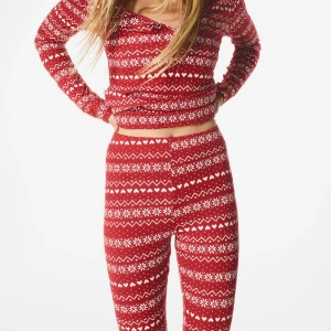 Jul pyjamas  - Säljer nu min jul pyjamas för lessnat på den strl S 