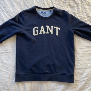 Gant Sweatshirt - Gammal tröja, inget märkvärdigt  Oanvänd över flera år Storlek S