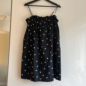 Hm klänning  - Så söt klänning från hm som inte kommer till användning längre❤️