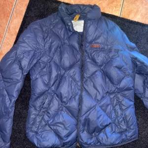 Vårjacka  - Säljer min vårjacka i storlek s