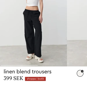 Ginatricot lowwaist linnebyxor - Linnebyxor från gina, typ utsålda överallt! Enbart testade hemma då jag köpte i fel storlek men tappat bort kvittot så kunde inte lämna tbx😵😅❤️