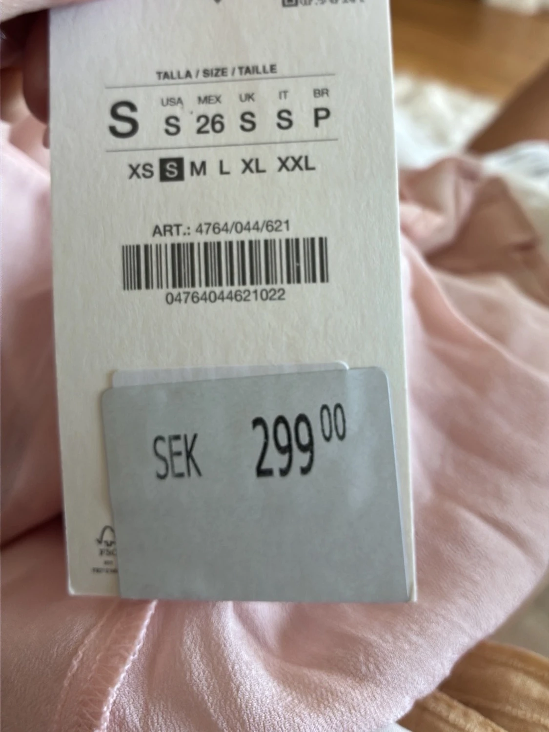 Ljusrosa blus med puffärm - 1