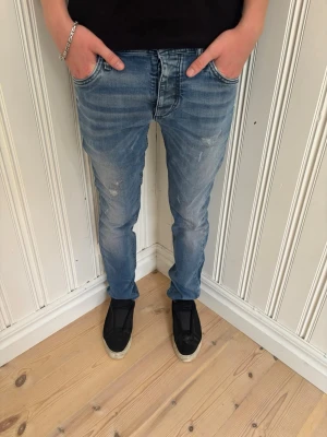 Jack & jones jeans  - Jack & jones jeans - Slim fit/Tim - W29 L32 - skick 9/10 - hör av dig vid minsta fundering!