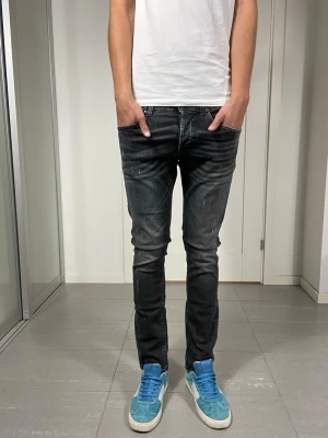 Dondup George Jeans - Säljer nu dessa Dondup George Jeans, mått ca 38 o 102 cm. skriv för fler bilder/frågor🙌🏼 