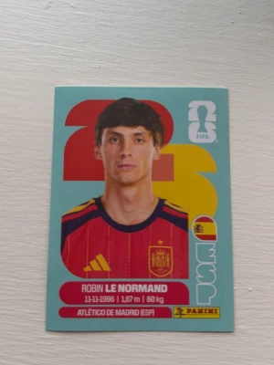 Robin Le Normand FIFA Panini stixker - Säljer Robin Le Normand FIFA Panini sticker från detta VM 2026, en spelare som blev en av vinnarna🤍🇪🇸⚽️🥇