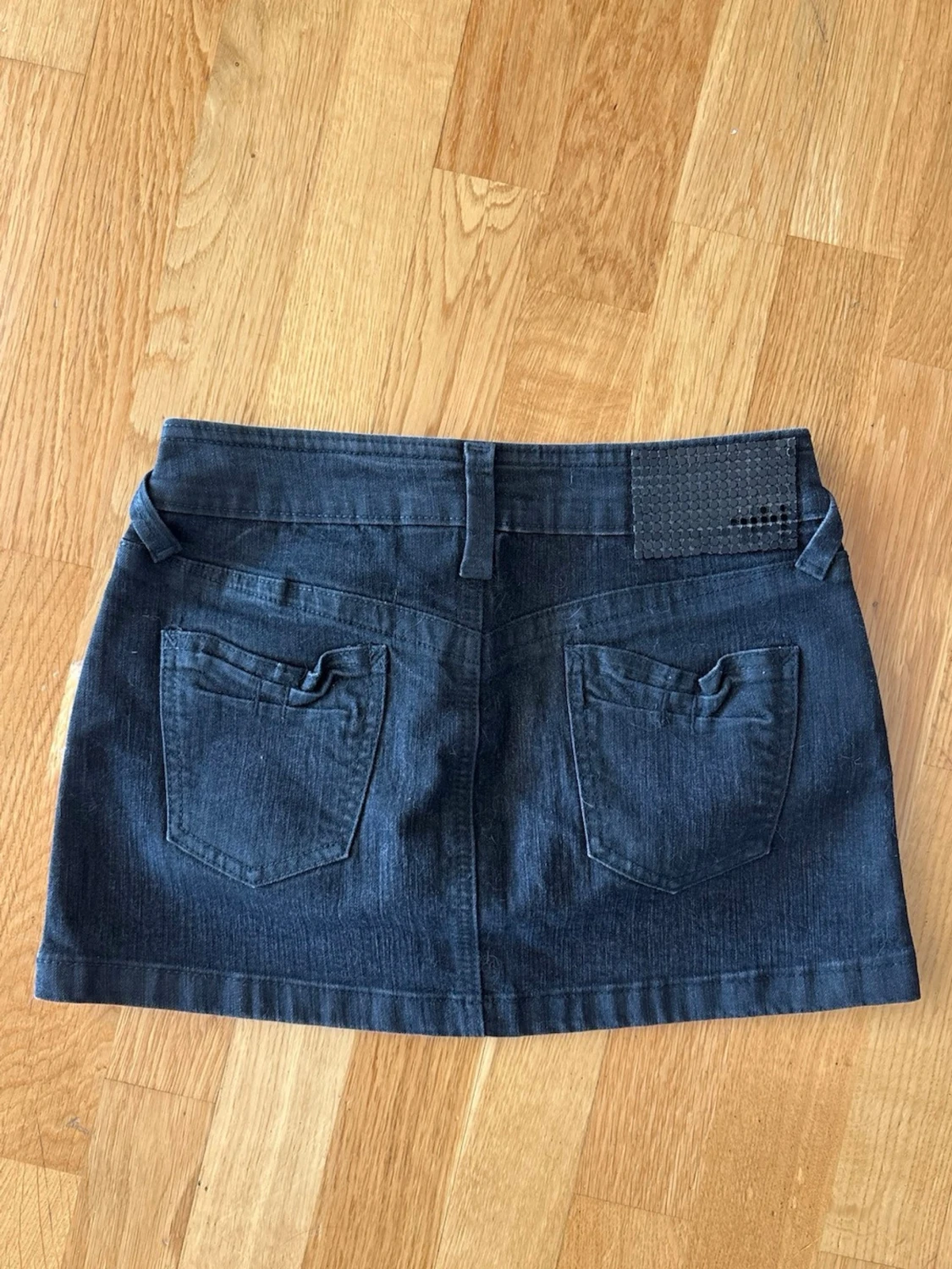 Svart jeanskjol  - 3