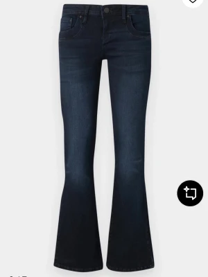LTB jeans - svart/ mörkblå  - säljer oanvända LTB jeans i storlek 26/32