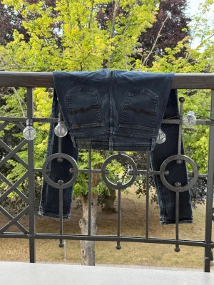 Nudie Jeans W32 - Snygga Jeans ifrån Nudie! Storlek W32 L 34. Tveka inte att fråga, eller kanske skicka ett bud😉
