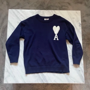 Ami Paris sweatshirt - Marin blå ami Paris hoodie 