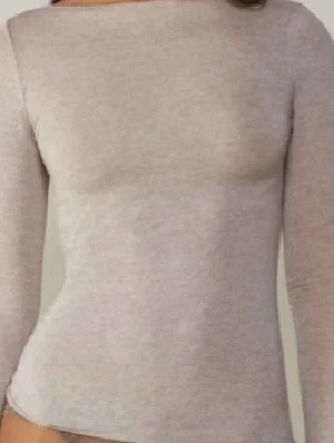 Beige långärmad topp från intimissmi - Använd fåtal gånger, väldigt bra skick skriv för fler bilder💕