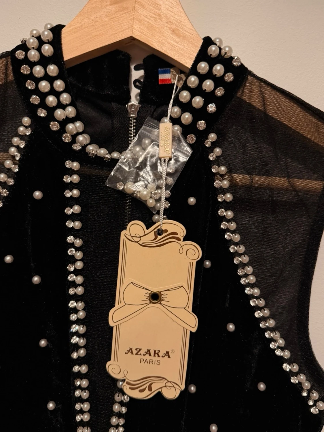 Svart elegant klänning med pärlor / S - 3