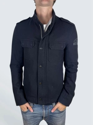 Replay overshirt - Storlek: M || Skick: Mycket bra|| Nypris: Ca 2500kr || Följ för liknande produkter 🌊🍾