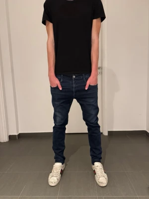 Replay Anbass jeans  - Säljer nu dessa feta Replay Anbass jeans, skriv för fler bilder/frågor😊
