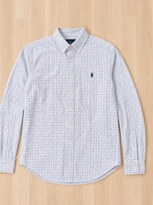 Ralph Lauren skjorta - Tjena, jag säljer en riktigt snygg och populär Ralph Lauren skjorta😁 Den är i mycket bra skick och har inga fläckar eller skador☺️ Den är självklart äkta✅ Skicka om du har några frågor😄