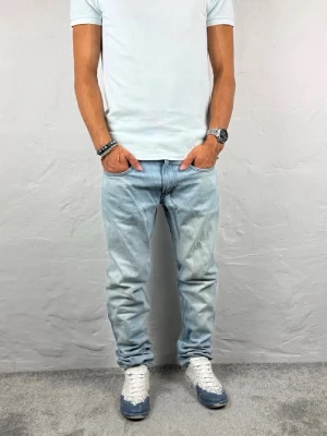Replay jeans  - Ett par riktigt snygga jeans från Replay i storlek W31 L34 i modellen Anbbas 
