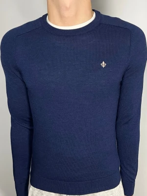 Morris merinoull tröja - 👕 Plagg: merinoull tröja                                                            📏 Storlek: S                                                                🏷️ Märke/Modell: Morris                                                     ✨ Skick: Fint skick                                                         💬 Vid frågor är det bara att skriva!                                                                                          🛍️ Gramenti