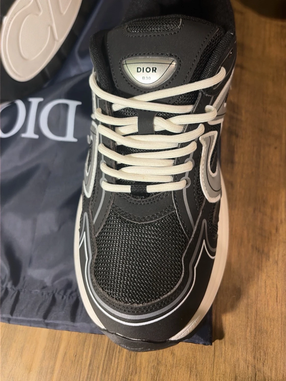 Svarta Dior sneakers med vit sula - 4