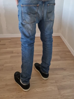 Nudie Jeans - W : 29  L : 32.  Modell : Lean dean