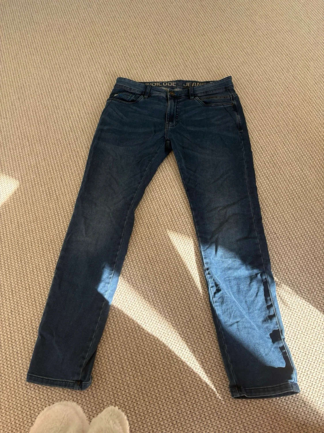 Blåa raka jeans från Indicode