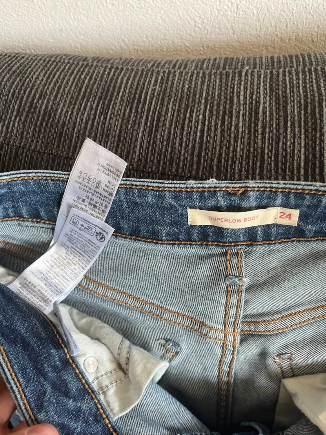 Ljusblå bootcut jeans från Levi's - 3