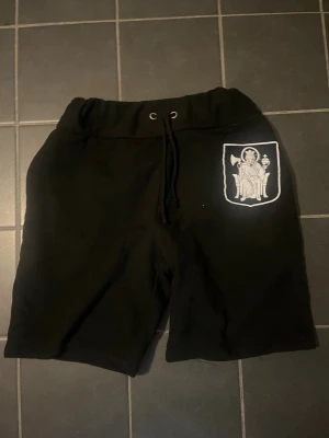 Norrköping stadsvapen shorts - Supporter shorts för Ifk Norrköping supportrar i storlek S.