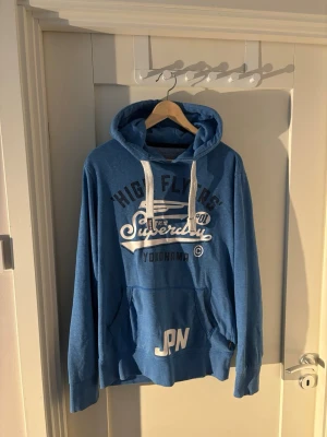Superdry hoodie - Blå superdry hoodie size L väldigt bra skick bara använd lite 