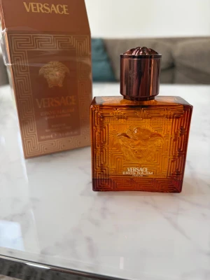 Versace Eros Najim EdP 50ml  - Perfekt parfym för fest, 95% kvar. Helt nytt skick. Väldigt trevlig. 