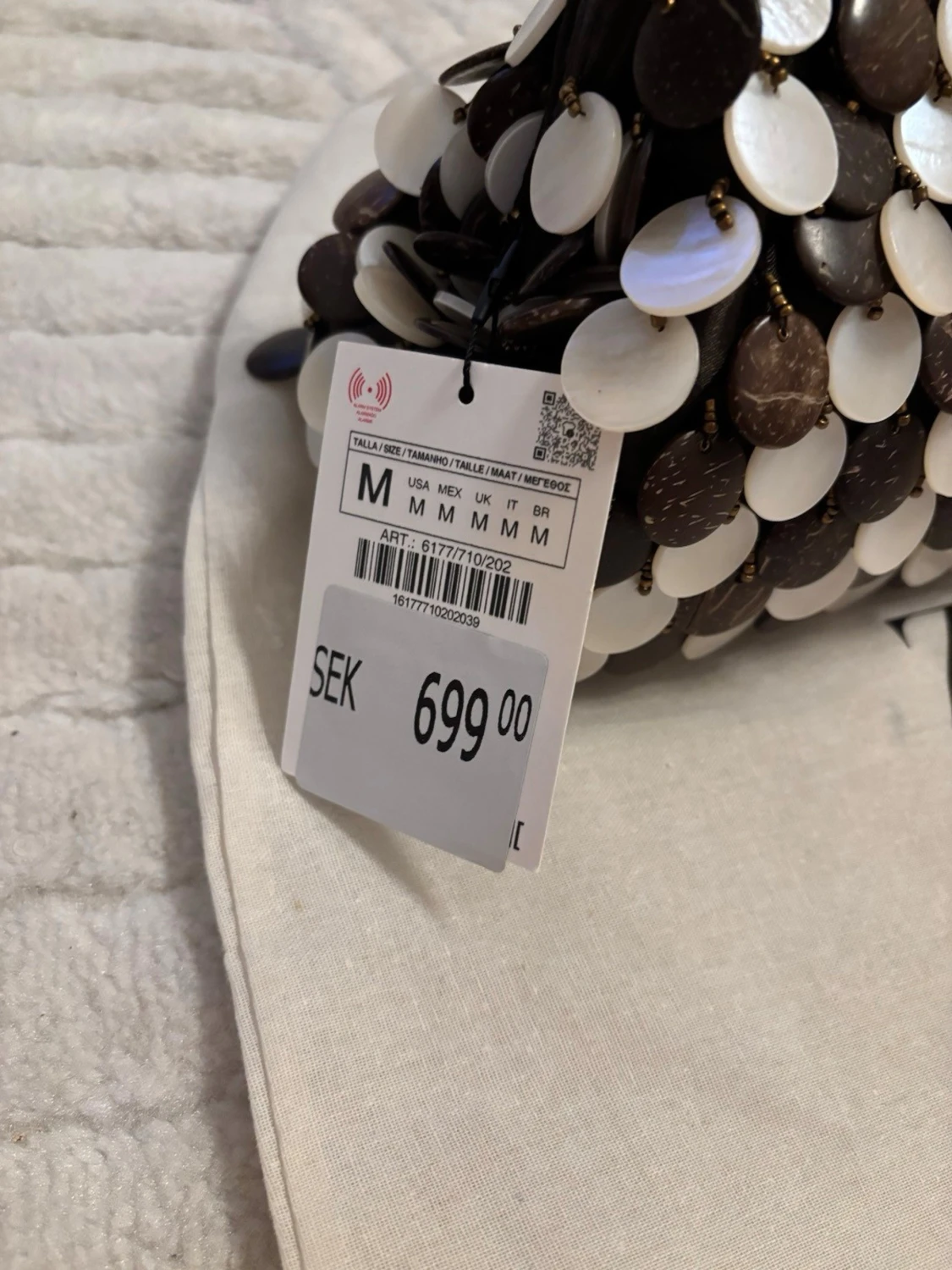 Kuvertväska med paljetter från Zara - 3