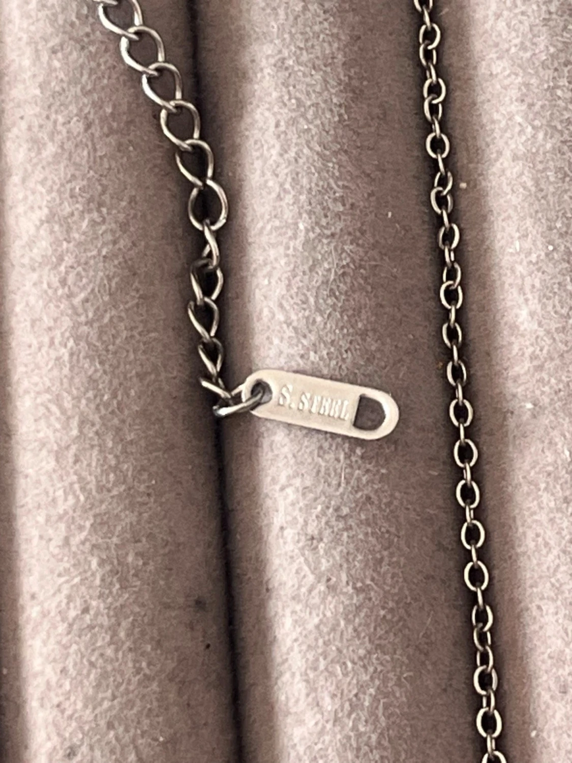 Silverhalsband med tre pärlor - 2