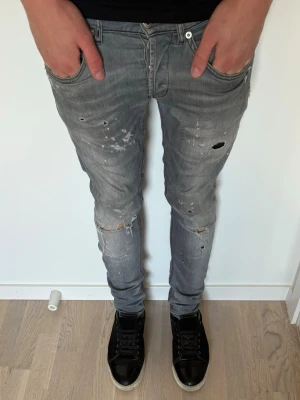 Dondup jeans - Dondup jeans | Modell: George | Storlek 32 | Bra skick 
