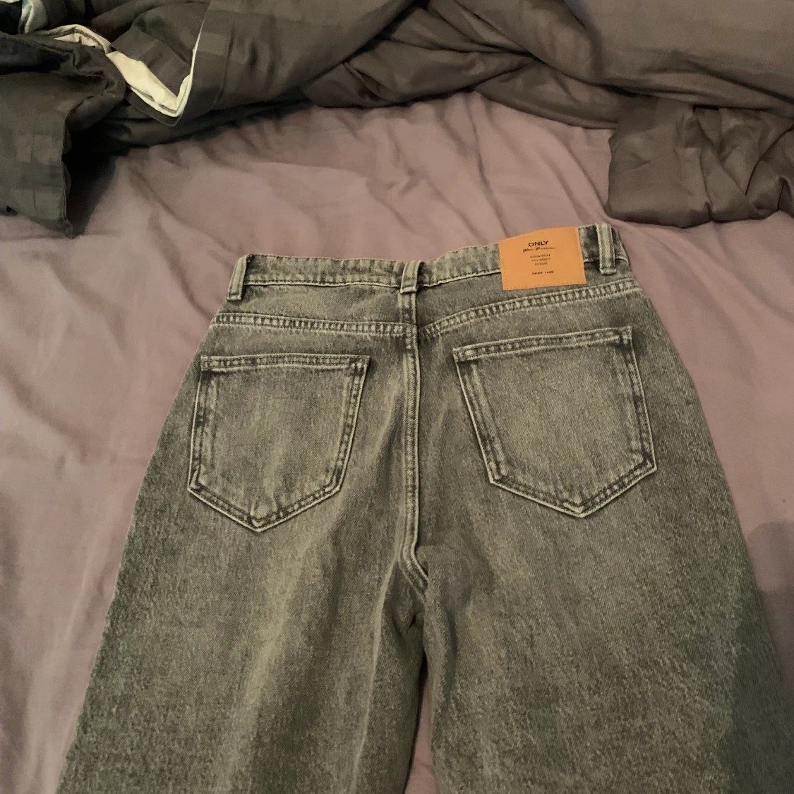 Gråa jeans  - 90