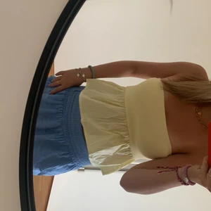 Topp - Säljer nu min fina topp från zara i storlek S som inte kommer till användning längre ❤️❤️