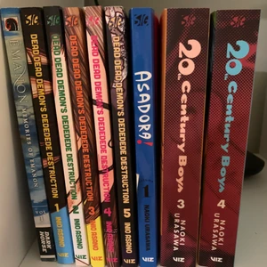 Olika Manga - Dessa är de som är kvar av all manga jag hade ❤️de säljs för 99-150kr beroende på vilken bok det är. Skriv gärna eller hör av dig om du har några frågor!