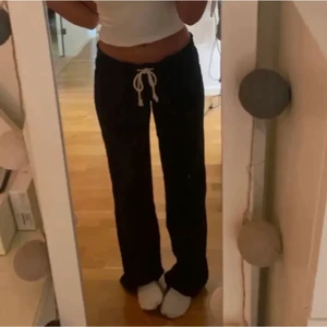 Linnebyxor  - Säljer mina linnebyxor som jag köpe här på plick men va lite för små som liknar roxy,💕💕 TRYCK INTE PÅ KÖP DIREKT