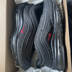 Air Max 97  - Air Max 97 det är 8/10 i skick. 40 i Storlek. Dm om ni vill diskutera priset 