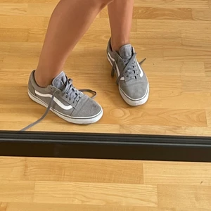 Gråa vans - I bästa skick