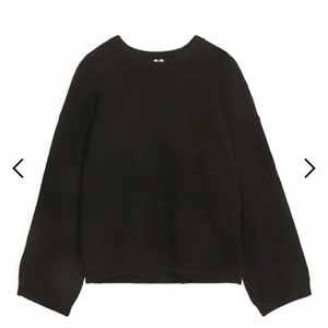 Stickad tröja - Alpaca blend jumper från arket som är i bra skick, kommer bara inte till användning Nypris 890