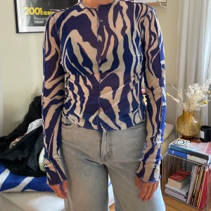 Meshtop från monki helt ny!  - Endast använd två ggr! Perfekt för fest!! 