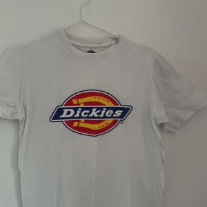 Dickies tröja  - En dickies tröja i fint skick storlek xs 