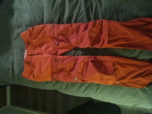 Fjällräven  - Säkjer dessa fjällräven, Dam i storlek 40. Använda 1 gång. Jättesköna men lite för små för mig. Köpte dom för 2499.