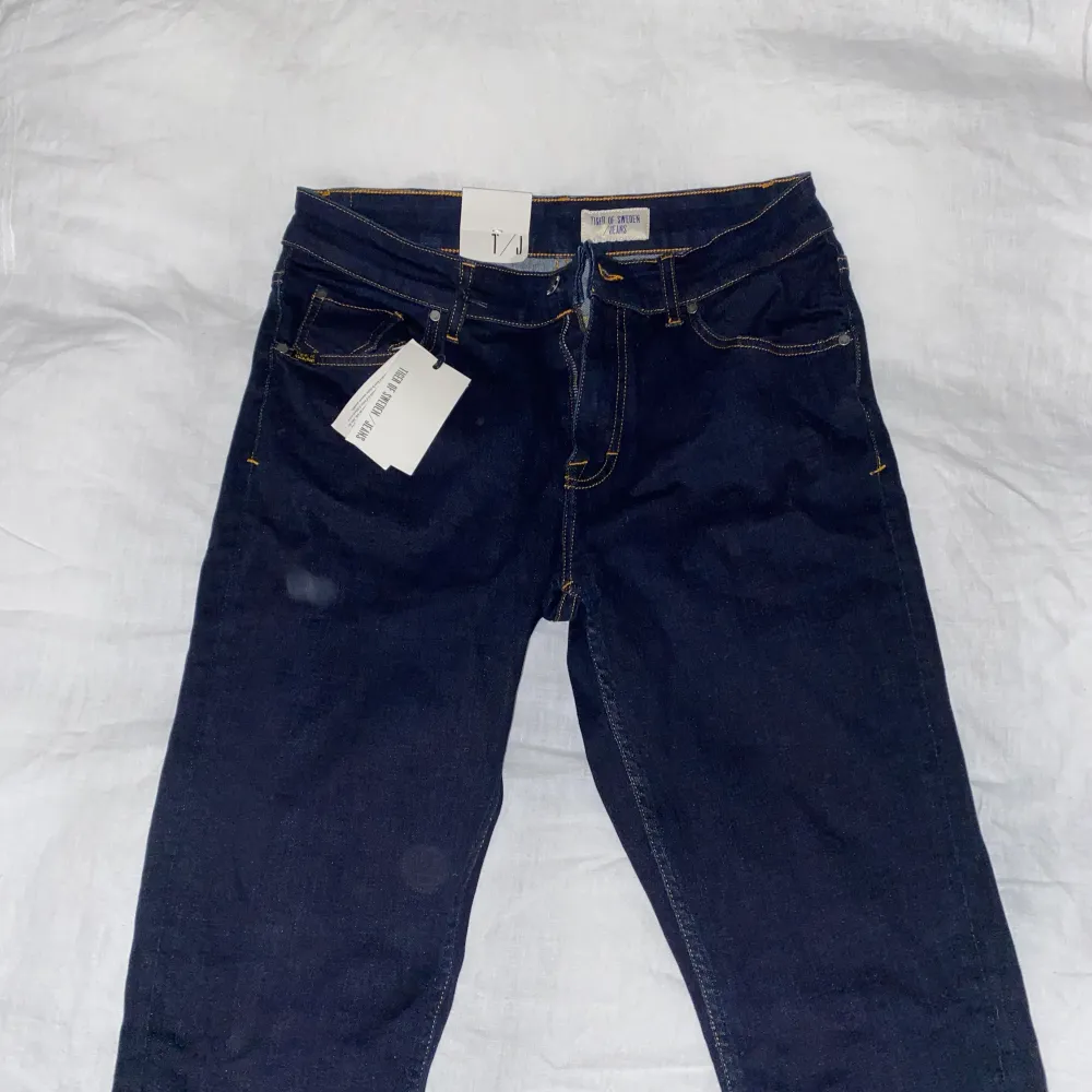 Helt nya Tiger of Sweden jeans med lapparna kvar.   Strl; W32, L;32 . Jeans & Byxor.