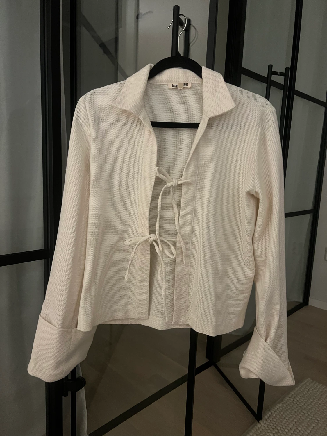 Djerf Avenue Occasion Top Cream
